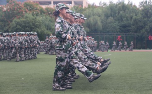 百色市右江区孩子叛逆期军事化管教学校解决孩子在家躺平，换个环境调整状态！-第3张图片-旻正励志